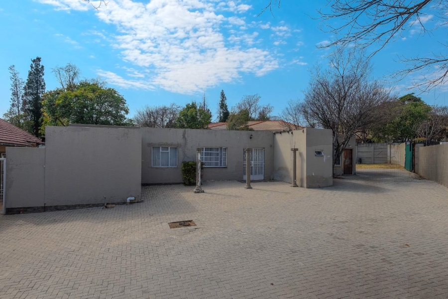 4 Bedroom Property for Sale in Buccleuch Gauteng