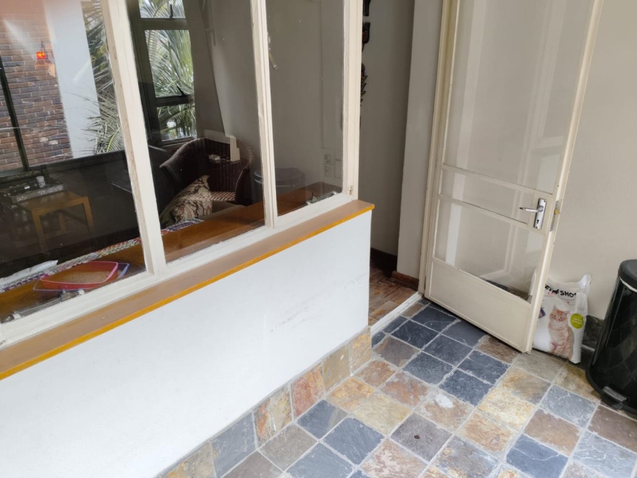 To Let 2 Bedroom Property for Rent in Craighall Park Gauteng