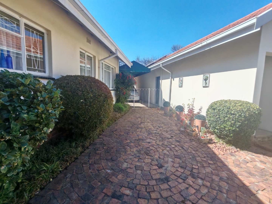 4 Bedroom Property for Sale in Doringkloof Gauteng