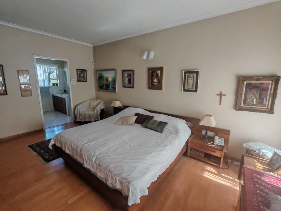 4 Bedroom Property for Sale in Doringkloof Gauteng