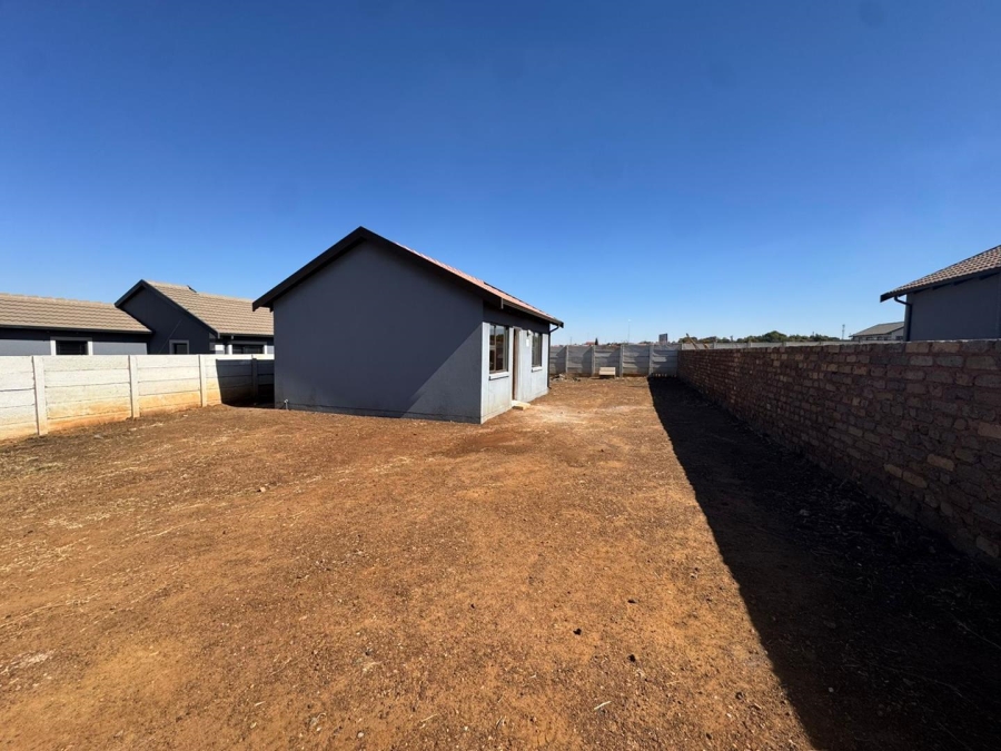 2 Bedroom Property for Sale in Toekomsrus Gauteng