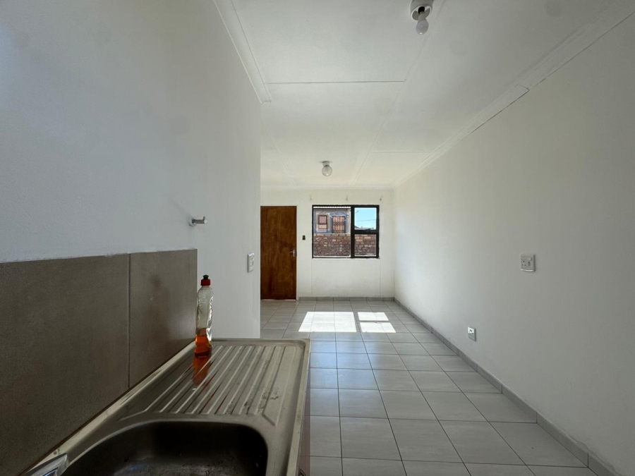 2 Bedroom Property for Sale in Toekomsrus Gauteng