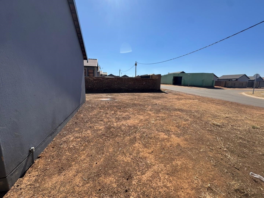 2 Bedroom Property for Sale in Toekomsrus Gauteng