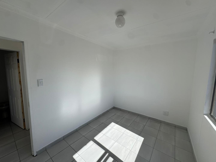 2 Bedroom Property for Sale in Toekomsrus Gauteng