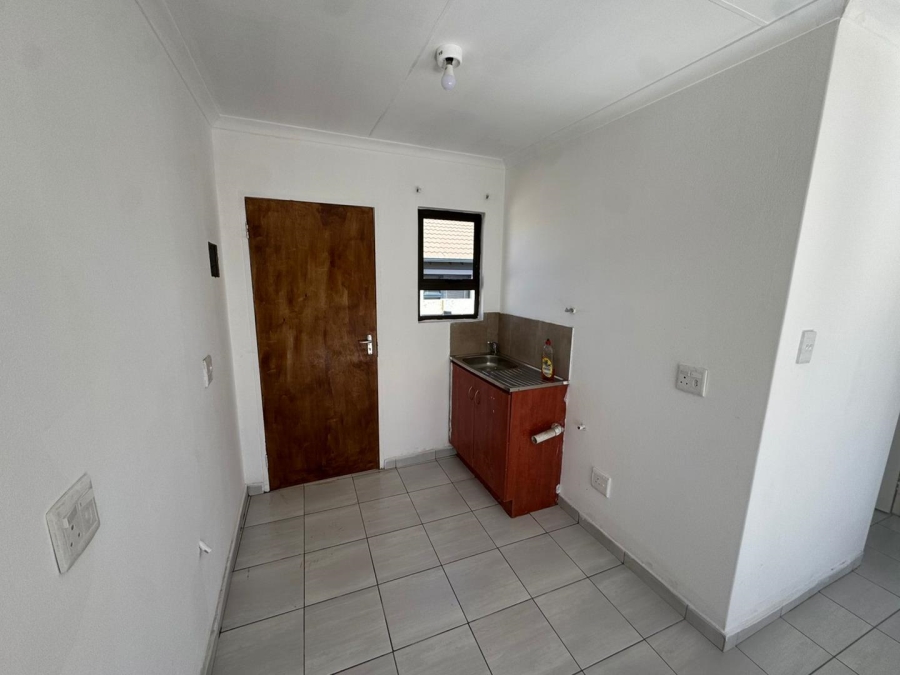 2 Bedroom Property for Sale in Toekomsrus Gauteng