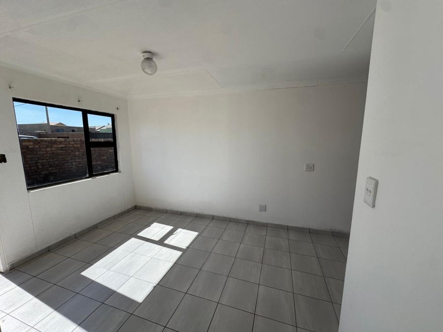2 Bedroom Property for Sale in Toekomsrus Gauteng