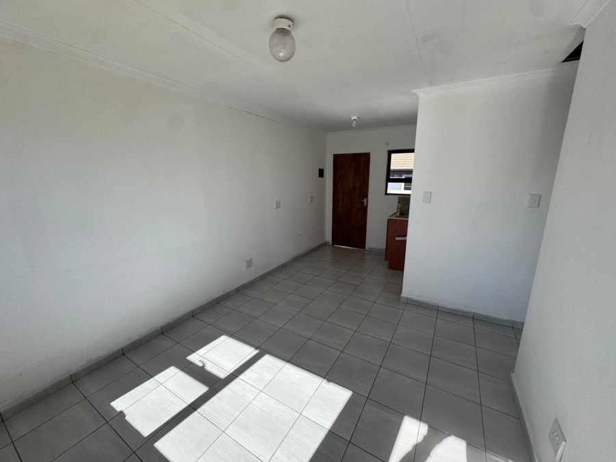 2 Bedroom Property for Sale in Toekomsrus Gauteng