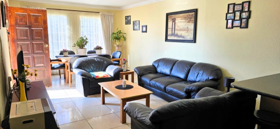 2 Bedroom Property for Sale in Albertsdal Gauteng