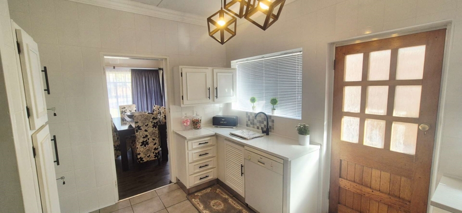 3 Bedroom Property for Sale in South Crest Gauteng