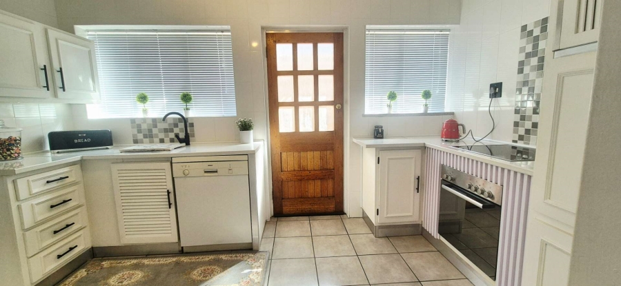 3 Bedroom Property for Sale in South Crest Gauteng