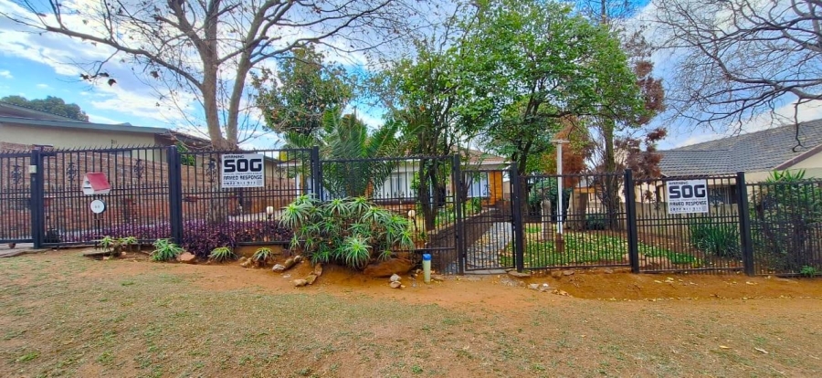 3 Bedroom Property for Sale in South Crest Gauteng