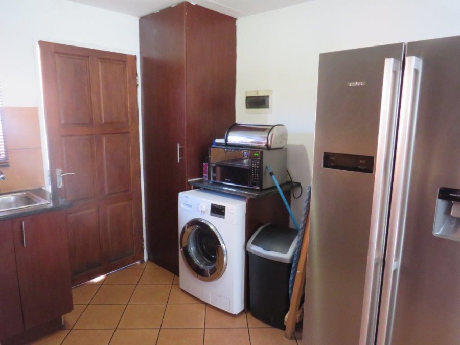 2 Bedroom Property for Sale in Albertsdal Gauteng