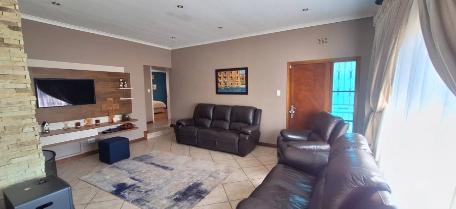 3 Bedroom Property for Sale in South Crest Gauteng