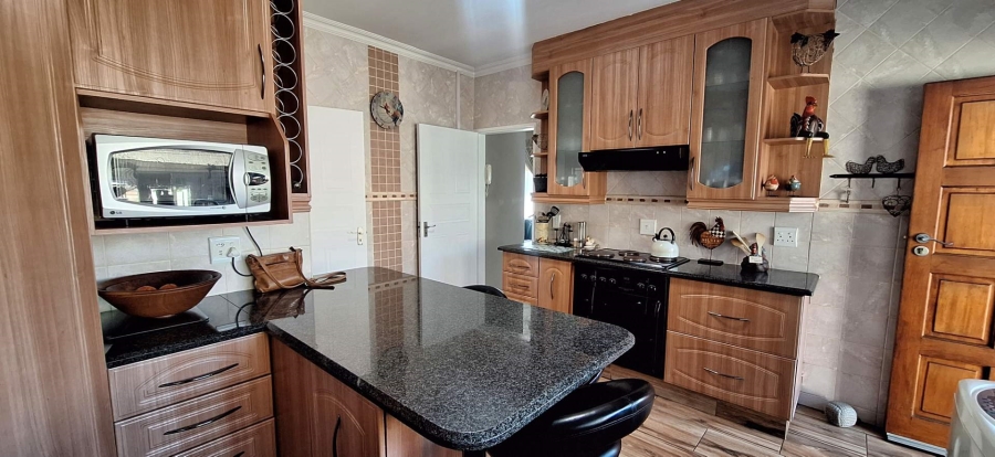 3 Bedroom Property for Sale in South Crest Gauteng
