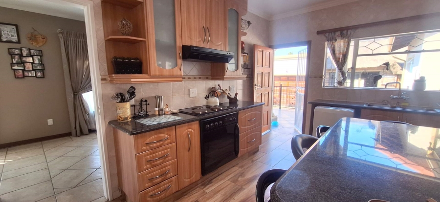 3 Bedroom Property for Sale in South Crest Gauteng