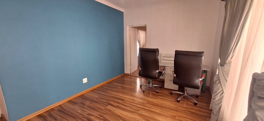 3 Bedroom Property for Sale in South Crest Gauteng