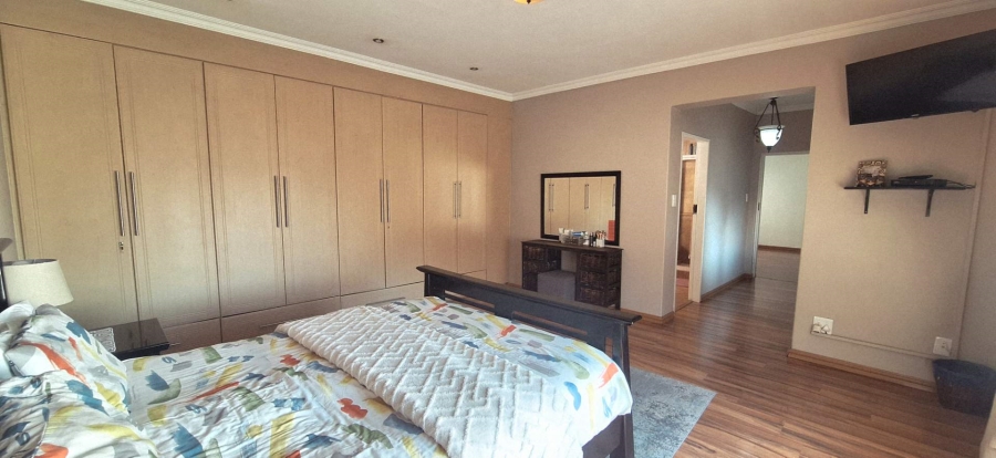 3 Bedroom Property for Sale in South Crest Gauteng