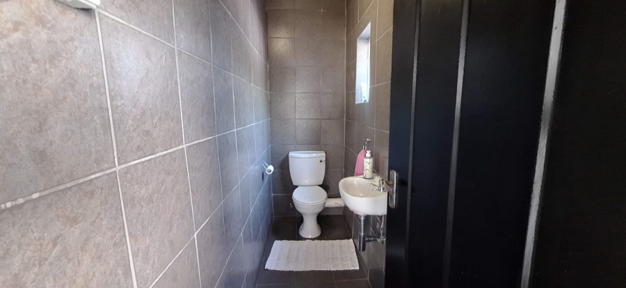 3 Bedroom Property for Sale in South Crest Gauteng
