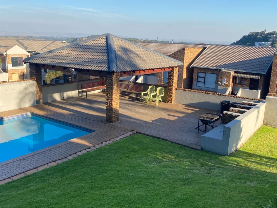 2 Bedroom Property for Sale in Bassonia Gauteng