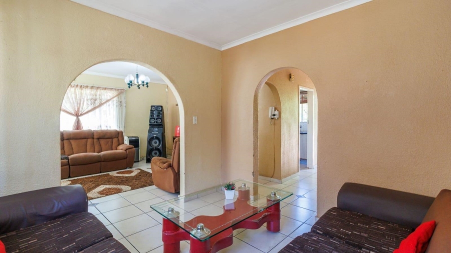 4 Bedroom Property for Sale in Mulbarton Gauteng