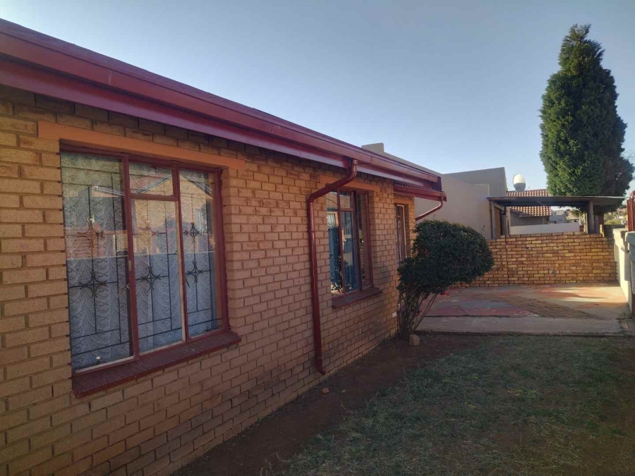 To Let 3 Bedroom Property for Rent in Soshanguve M Gauteng