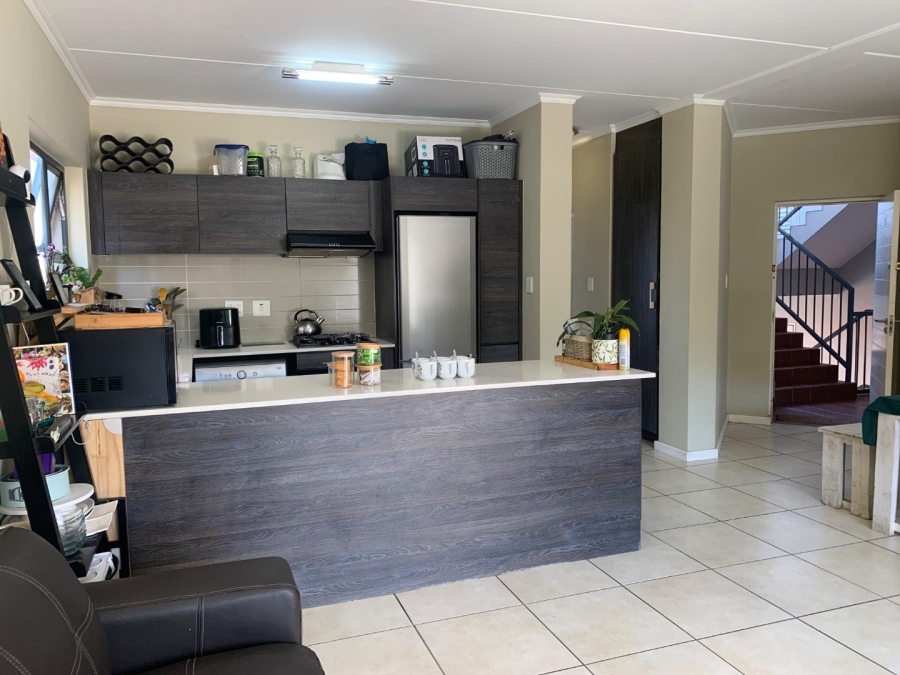 2 Bedroom Property for Sale in Oakdene Gauteng