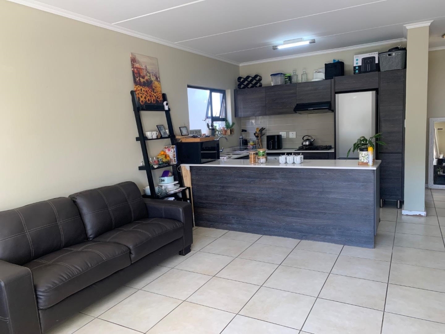 2 Bedroom Property for Sale in Oakdene Gauteng