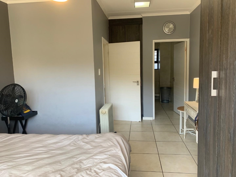 2 Bedroom Property for Sale in Oakdene Gauteng