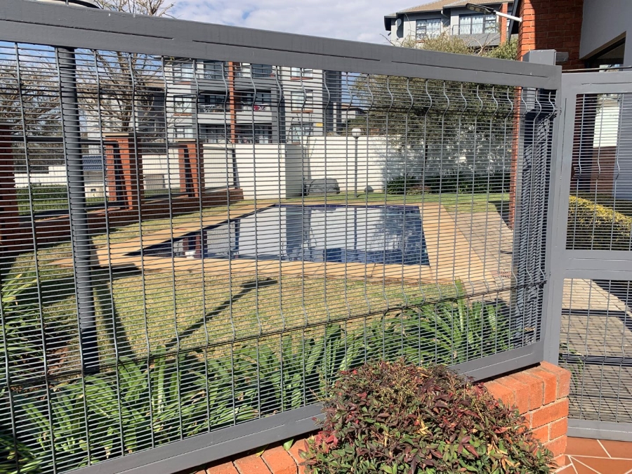 2 Bedroom Property for Sale in Oakdene Gauteng