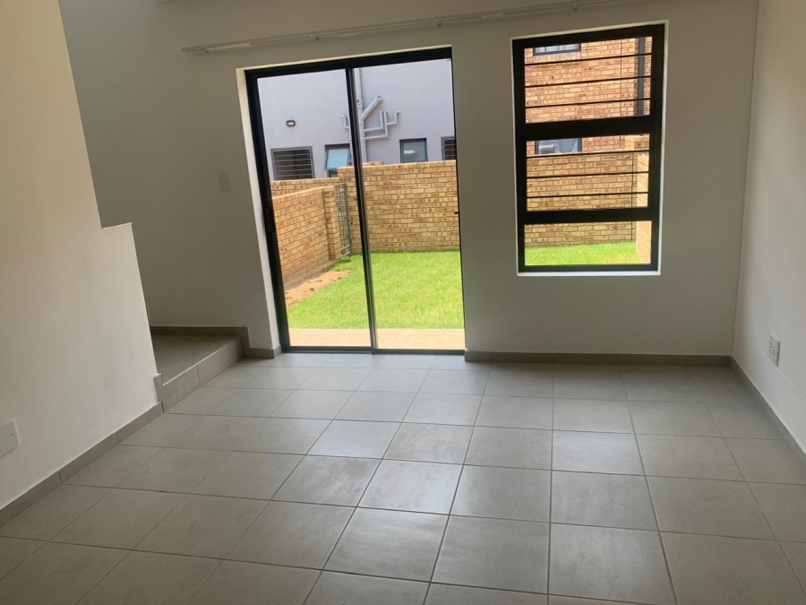 To Let 2 Bedroom Property for Rent in Theresa Park Gauteng