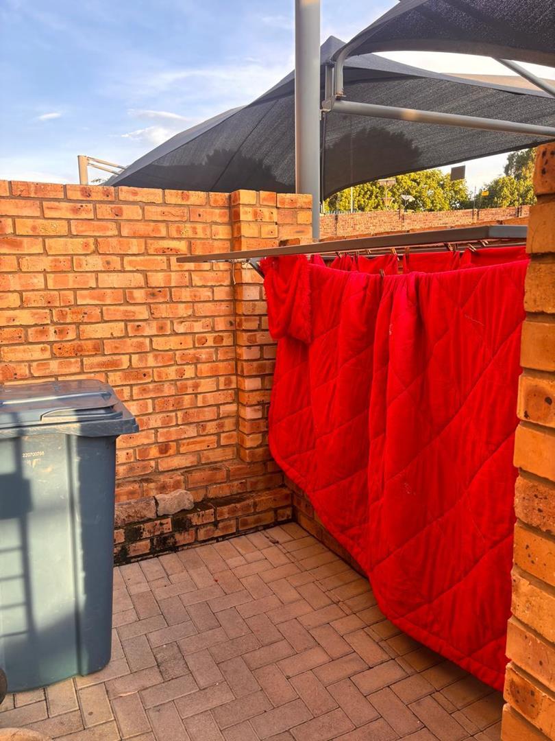 To Let 2 Bedroom Property for Rent in Theresa Park Gauteng