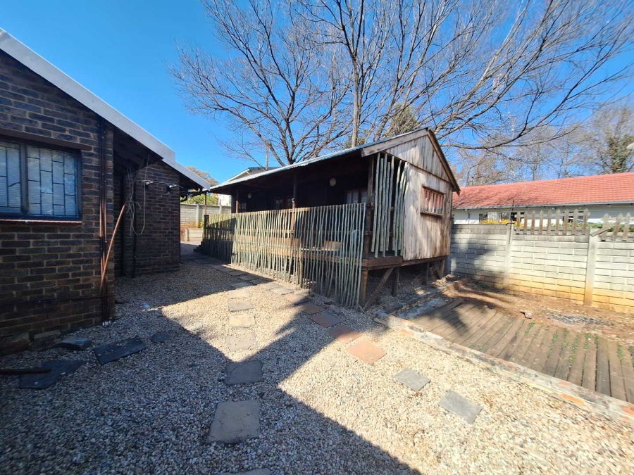 To Let 2 Bedroom Property for Rent in Weltevreden Park Gauteng