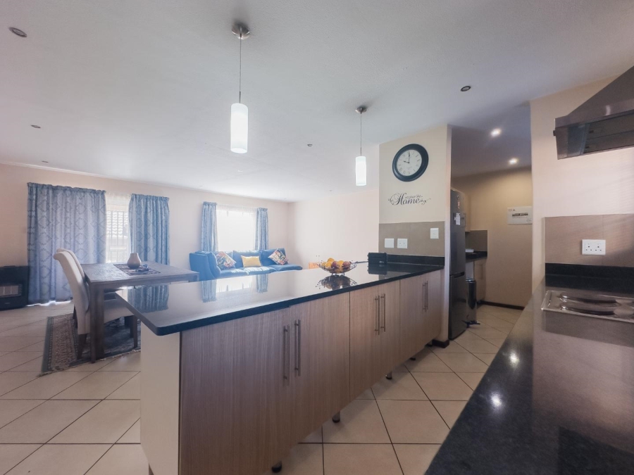 4 Bedroom Property for Sale in Mooikloof Ridge Gauteng