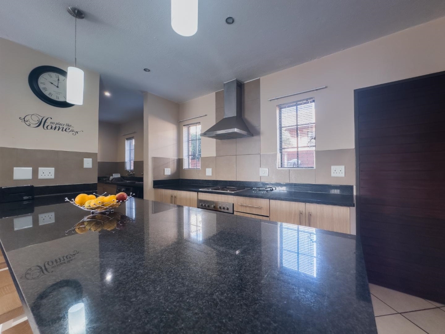 4 Bedroom Property for Sale in Mooikloof Ridge Gauteng