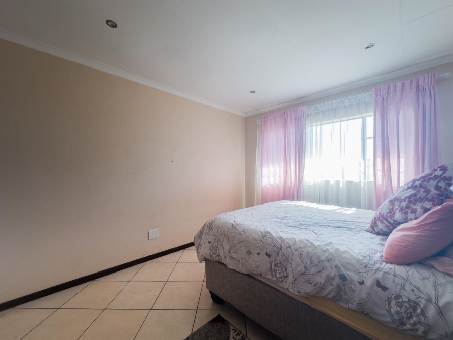 4 Bedroom Property for Sale in Mooikloof Ridge Gauteng