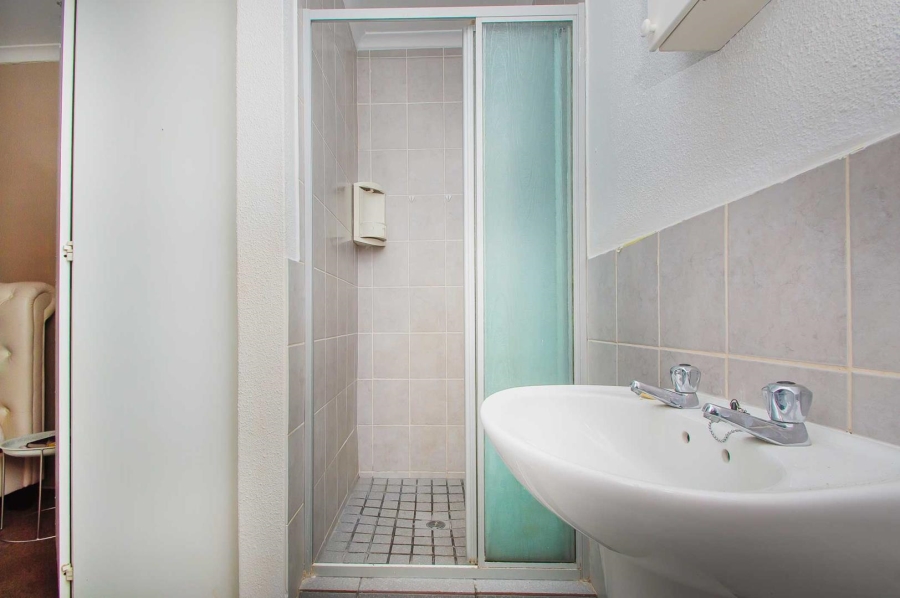 3 Bedroom Property for Sale in Wilgeheuwel Gauteng