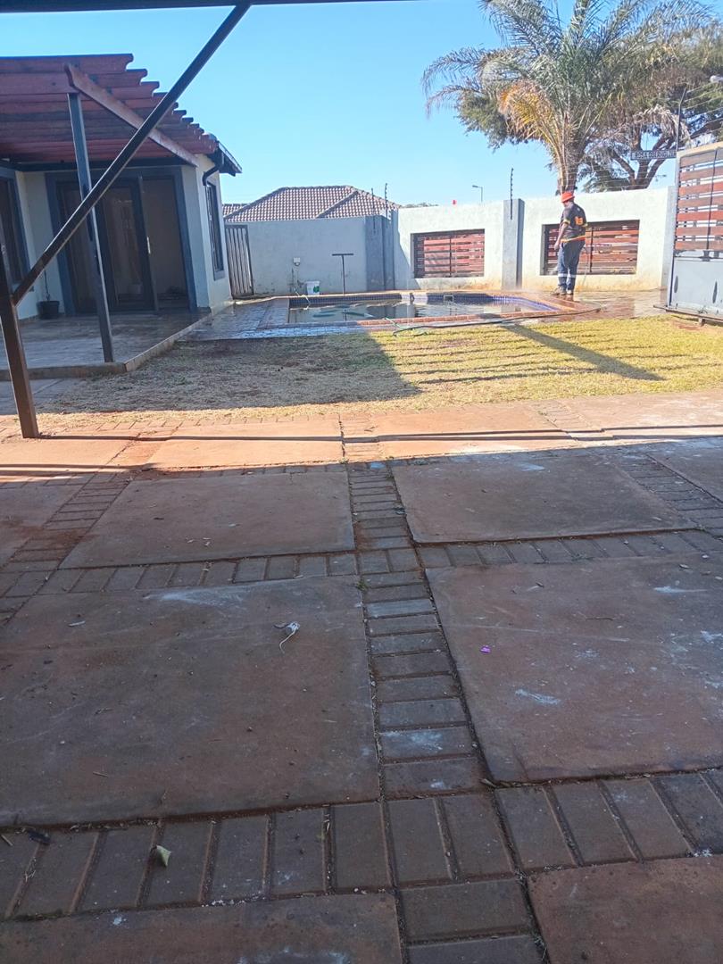 3 Bedroom Property for Sale in The Orchards Gauteng