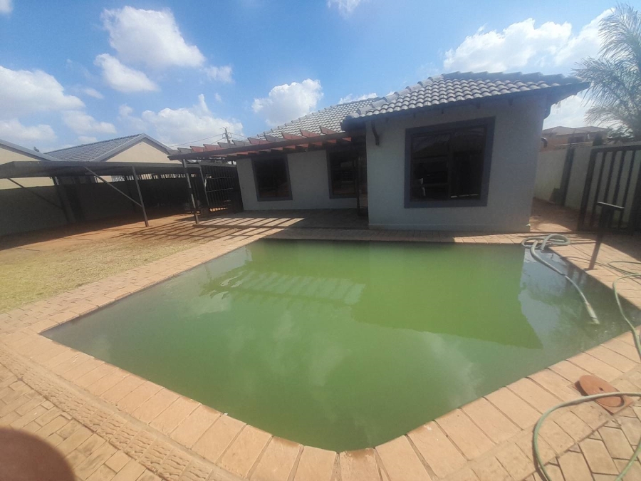 3 Bedroom Property for Sale in The Orchards Gauteng