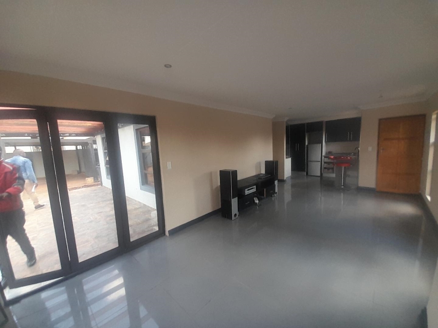 3 Bedroom Property for Sale in The Orchards Gauteng