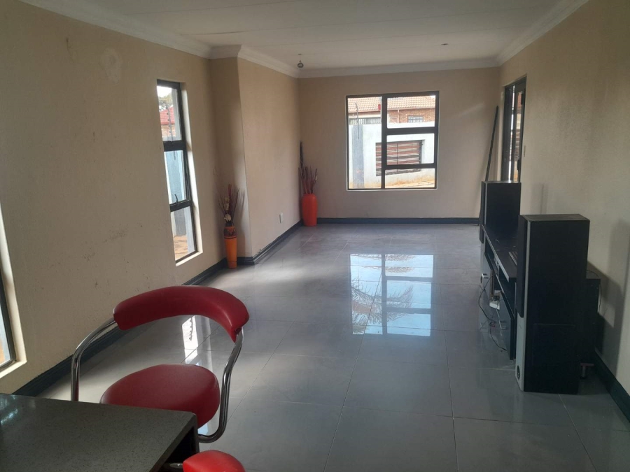 3 Bedroom Property for Sale in The Orchards Gauteng