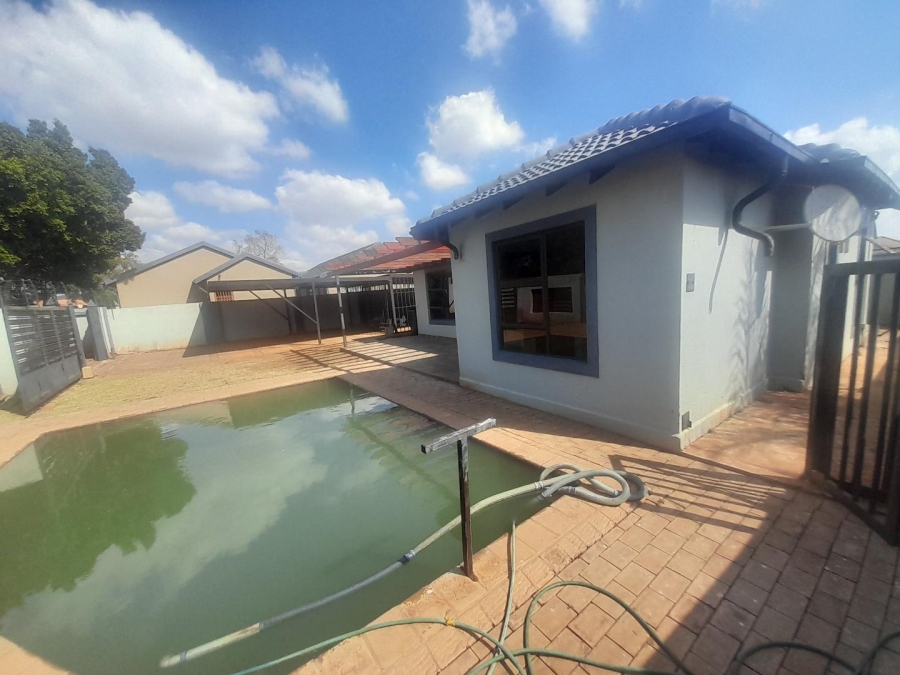3 Bedroom Property for Sale in The Orchards Gauteng
