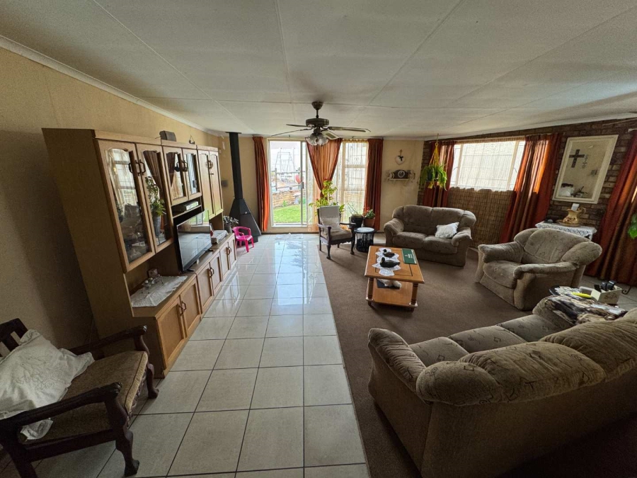 4 Bedroom Property for Sale in Verwoerdpark Gauteng