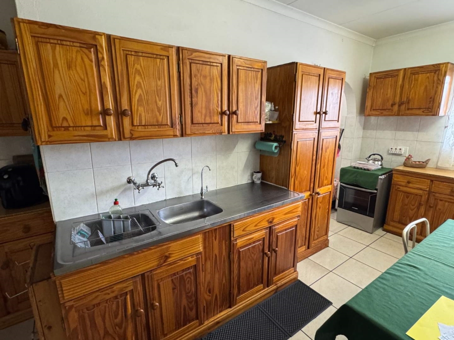 4 Bedroom Property for Sale in Verwoerdpark Gauteng