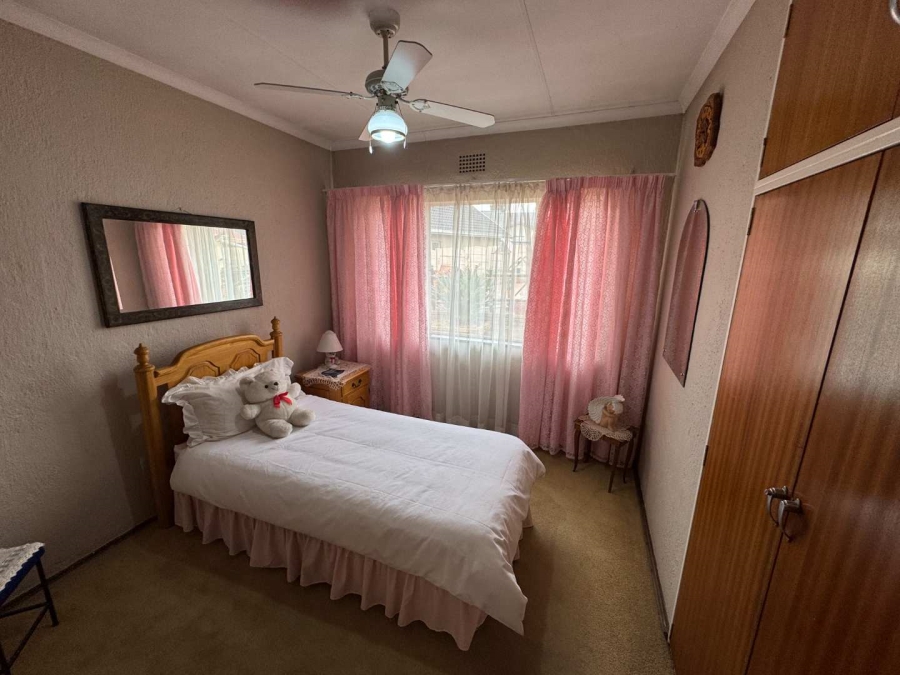 4 Bedroom Property for Sale in Verwoerdpark Gauteng