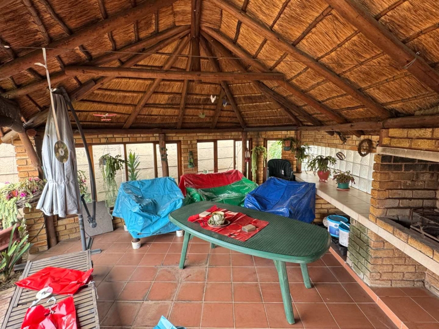 4 Bedroom Property for Sale in Verwoerdpark Gauteng