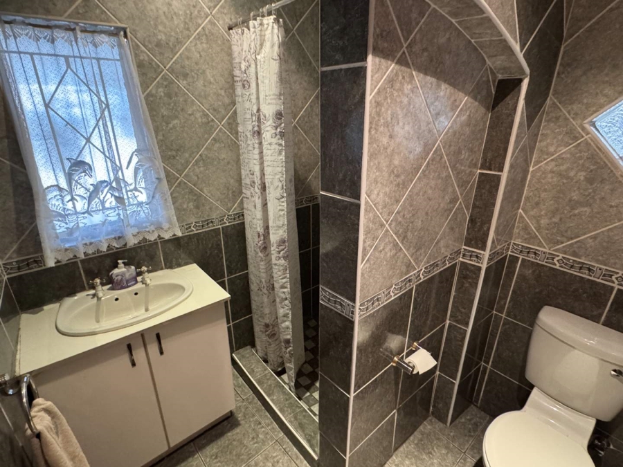 4 Bedroom Property for Sale in Verwoerdpark Gauteng