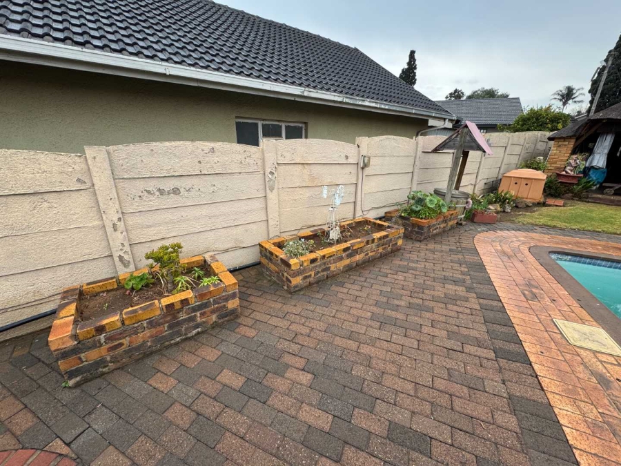 4 Bedroom Property for Sale in Verwoerdpark Gauteng