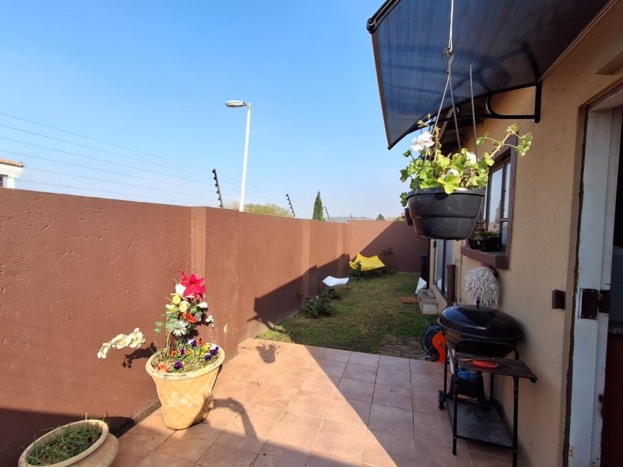 3 Bedroom Property for Sale in Liefde en Vrede Gauteng