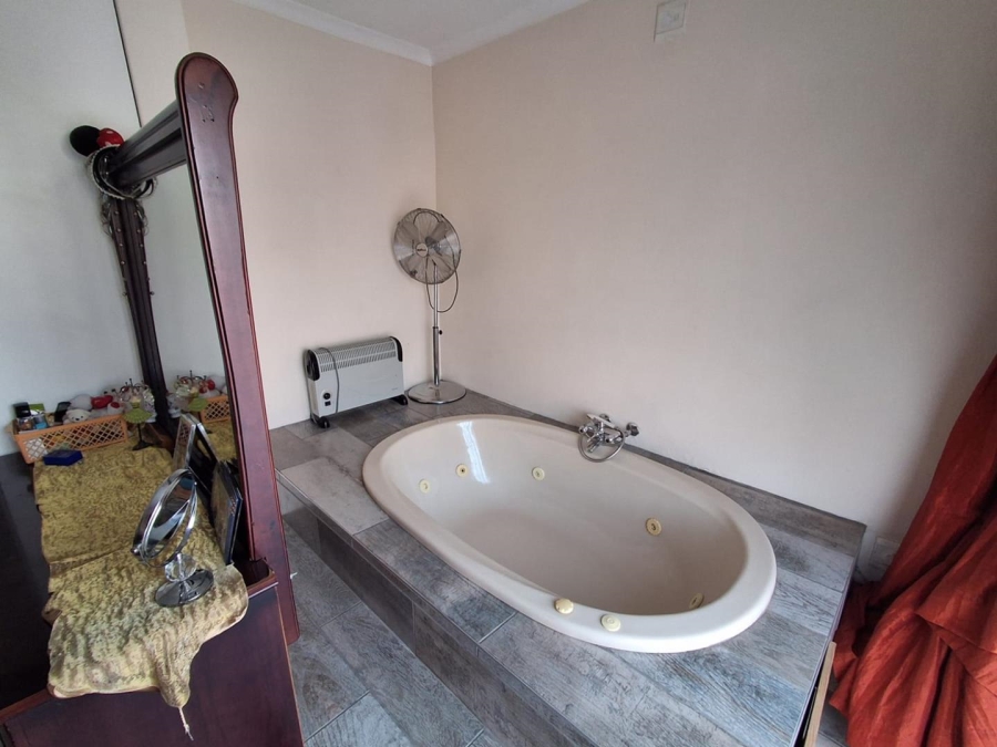 3 Bedroom Property for Sale in Liefde en Vrede Gauteng