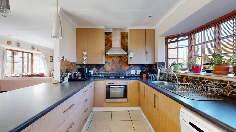 3 Bedroom Property for Sale in Goedeburg Gauteng